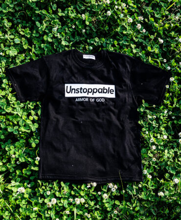 언스탑퍼블 박스로고 반팔티 블랙화이트 (UNSTOPPABLE box logo T-shirt)
