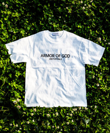 아머오브갓 반팔티 화이트블랙 (ARMOR OF GOD T-shirt)
