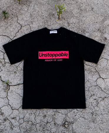 언스탑퍼블 박스로고 반팔티 블랙레드 (UNSTOPPABLE box logo T-shirt)
