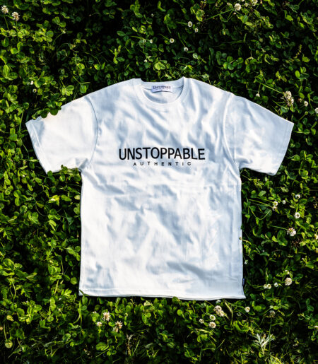 언스탑퍼블 어센틱 반팔티 화이트블랙 (UNSTOPPABLE authentic T-shirt)
