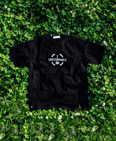 아이엠 언스탑퍼블 반팔티 블랙화이트 (IAM UNSTOPPABLE T-shirt)