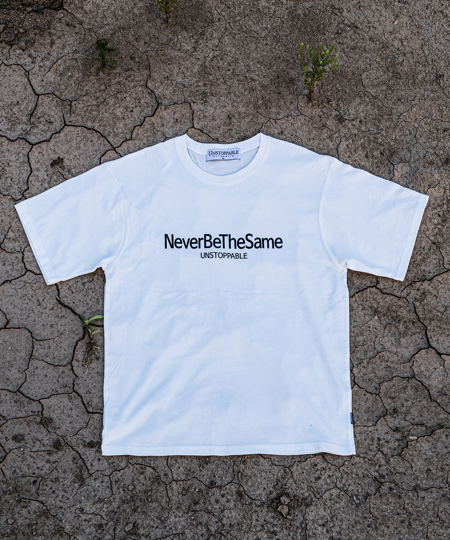 네버비더세임 반팔티 화이트블랙 (NEVER BE THE SAME T-shirt)