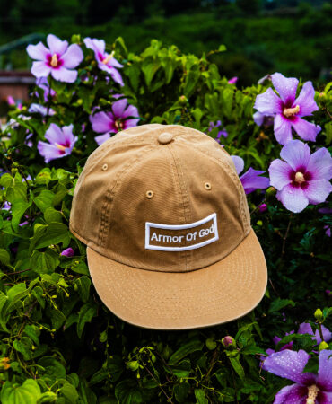아머오브갓 박스로고 평챙 플랫캡 캐러멜 (ARMOR OF GOD flat cap)
