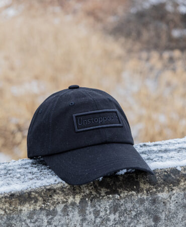 언스탑퍼블 박스로고 볼캡 올블랙 (UNSTOPPABLE box logo ballcap)