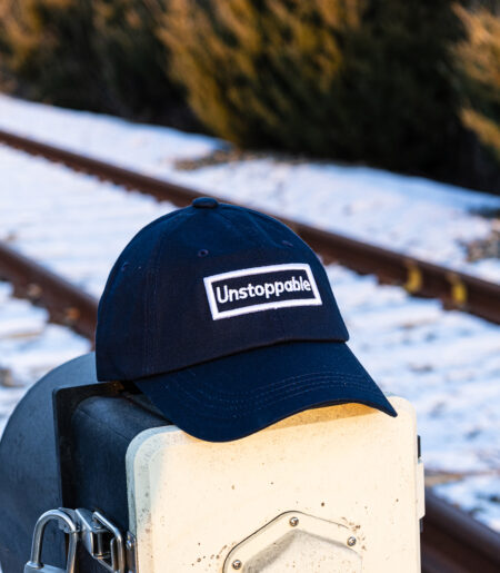 언스탑퍼블 박스로고 볼캡 네이비 (UNSTOPPABLE box logo ballcap)