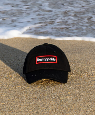 언스탑퍼블 박스로고 볼캡 블랙레드 (UNSTOPPABLE box logo ballcap)