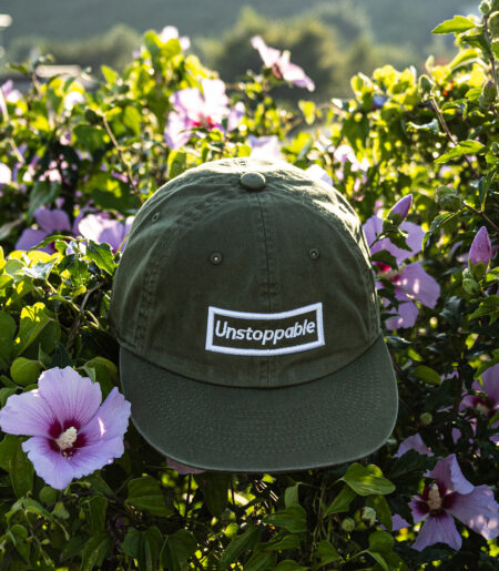 언스탑퍼블 박스로고 평챙 플랫캡 아미카키 (UNSTOPPABLE box logo flat cap)