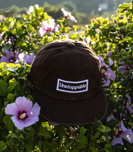 언스탑퍼블 박스로고 평챙 플랫캡 쵸코브라운 (UNSTOPPABLE box logo flat cap)