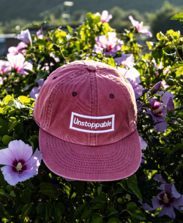 언스탑퍼블 박스로고 평챙 플랫캡 파우더핑크 (UNSTOPPABLE box logo flat cap)