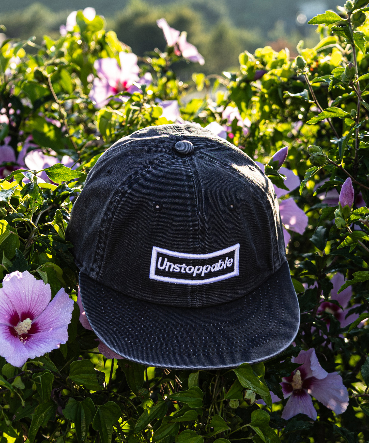 언스탑퍼블 박스로고 평챙 플랫캡 스모크블랙 (UNSTOPPABLE box logo flat cap)
