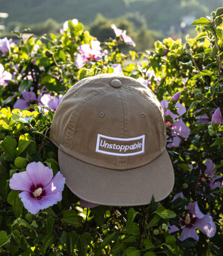 언스탑퍼블 박스로고 평챙 플랫캡 샌드베이지 (UNSTOPPABLE box logo flat cap)