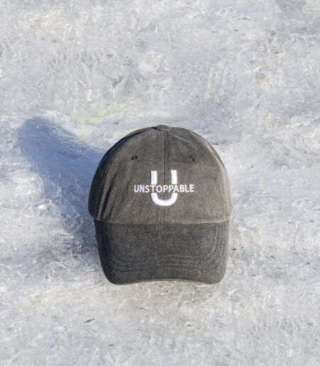 U 시그니처 로고 볼캡 피그먼트 차콜 (U signature logo ballcap)