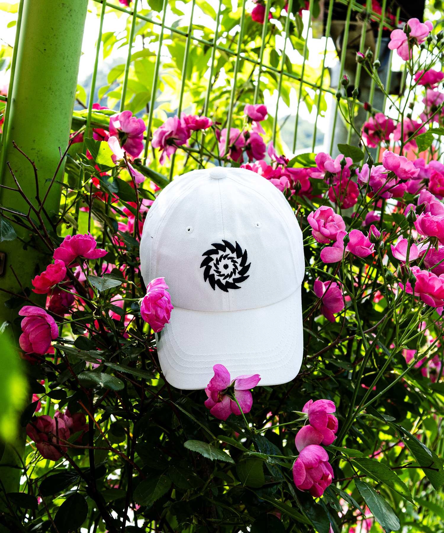 허리케인아이 볼캡 화이트 (HURRICANE EYE ballcap)
