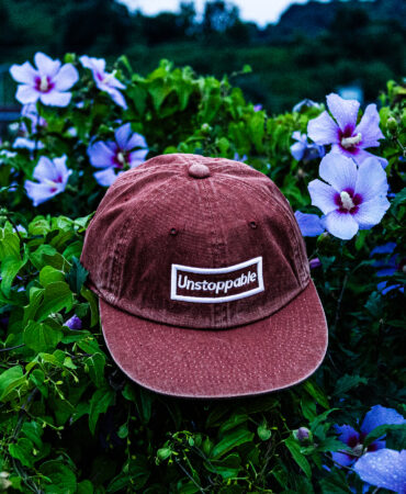 언스탑퍼블 박스로고 플랫캡 평챙 엣지버건디 (UNSTOPPABLE box logo flat cap)