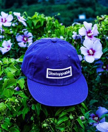 언스탑퍼블 박스로고 플랫캡 평챙 블루 (UNSTOPPABLE box logo flat cap)