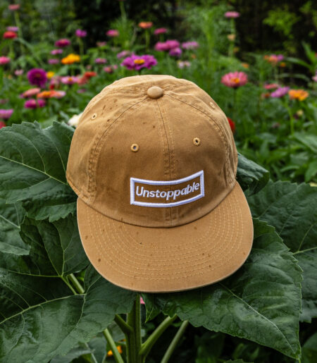 언스탑퍼블 박스로고 평챙 플랫캡 캐러멜 (UNSTOPPABLE box logo flat cap)