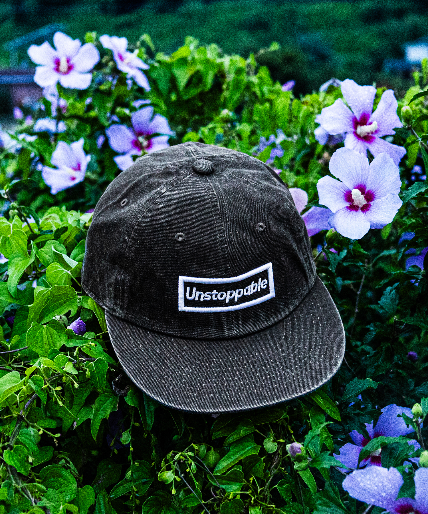 언스탑퍼블 박스로고 플랫캡 평챙 엣지차콜 (UNSTOPPABLE box logo flat cap)